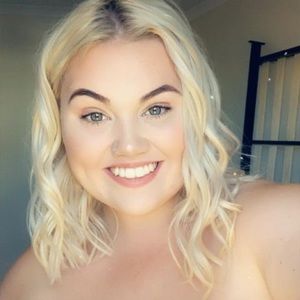 Meet your Posher, Ella